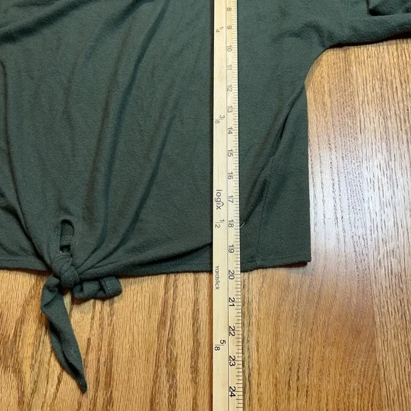 NWT Abercrombie & Fitch Women's Small Crew‎ Neck Knot Crop Sweater Green - Picture 6 of 8